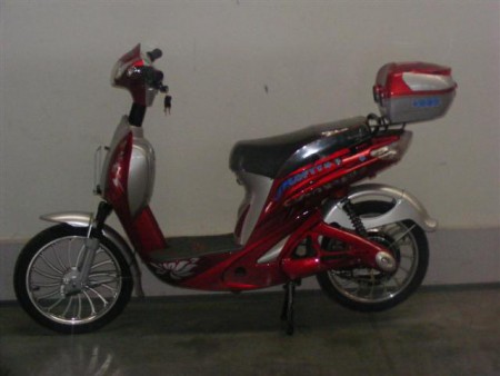 Skúter Lofty 550€